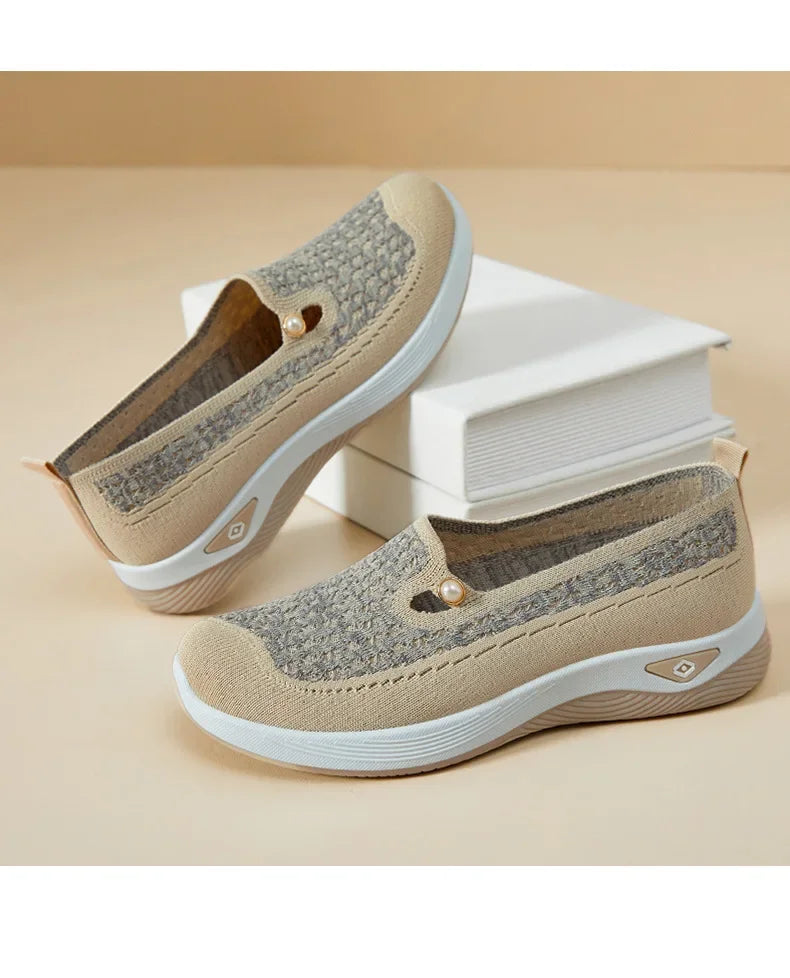 Women's shoes 2025 Spring and Autumn casual fashion soft sole lightweight single shoe women's breathable mother's shoes