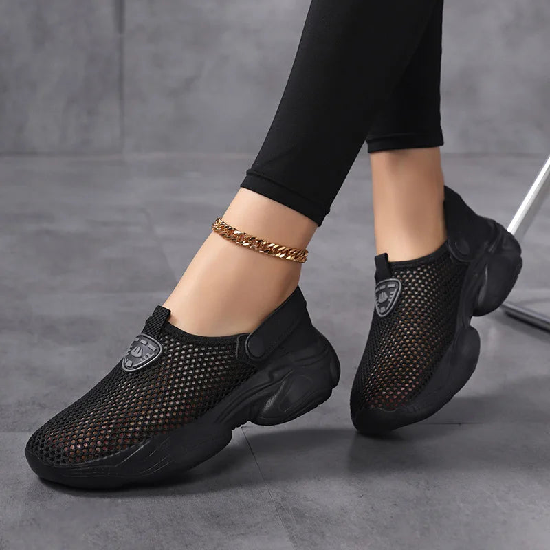 Women's Sports Shoes 2025 Summer  Non Slip Platform Casual Sandals Lightweight Comfortable Height Increase Breathable Slippers