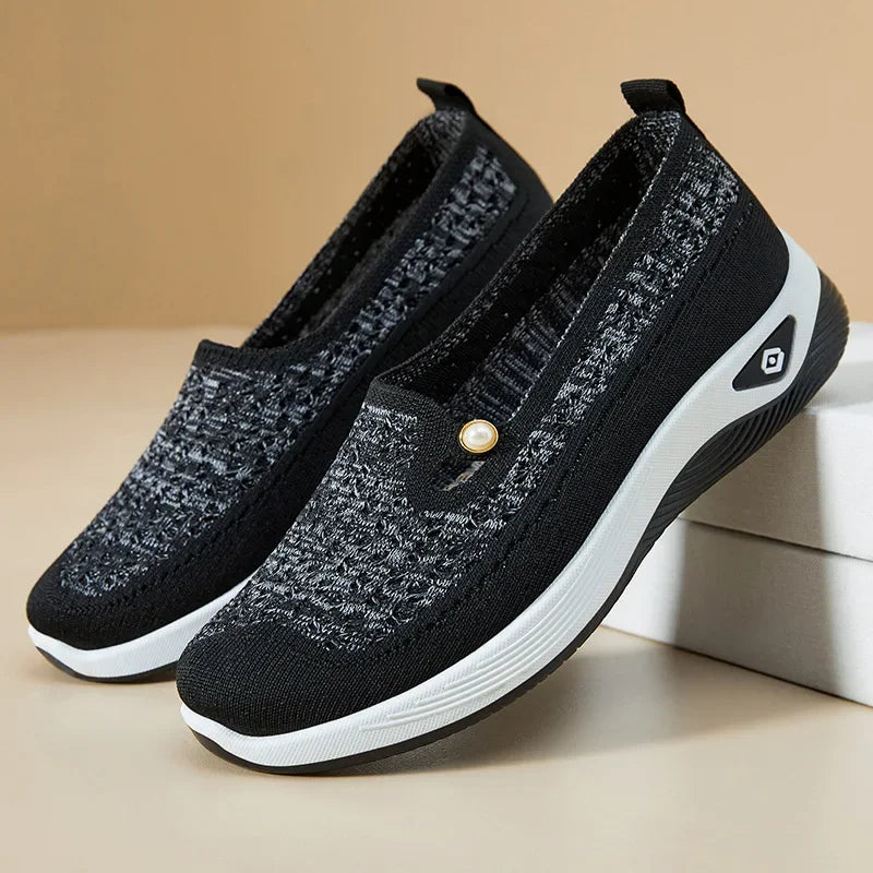 Women's shoes 2025 Spring and Autumn casual fashion soft sole lightweight single shoe women's breathable mother's shoes
