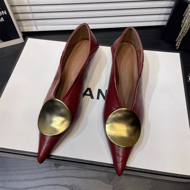 Women's New Low-cut Shoes Spring and Autumn Fashion Metal Decorative Comfortable Lightweight Wear-resistant Casual Shoes.