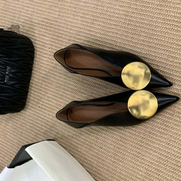 Women's New Low-cut Shoes Spring and Autumn Fashion Metal Decorative Comfortable Lightweight Wear-resistant Casual Shoes.