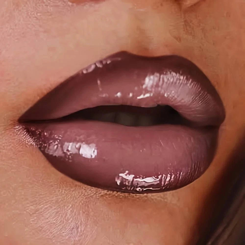 3PCS LYNHURD! Glossy Lip Set featuring shimmer lip gloss, lip oil, and lip liner for a high-shine daily makeup look.